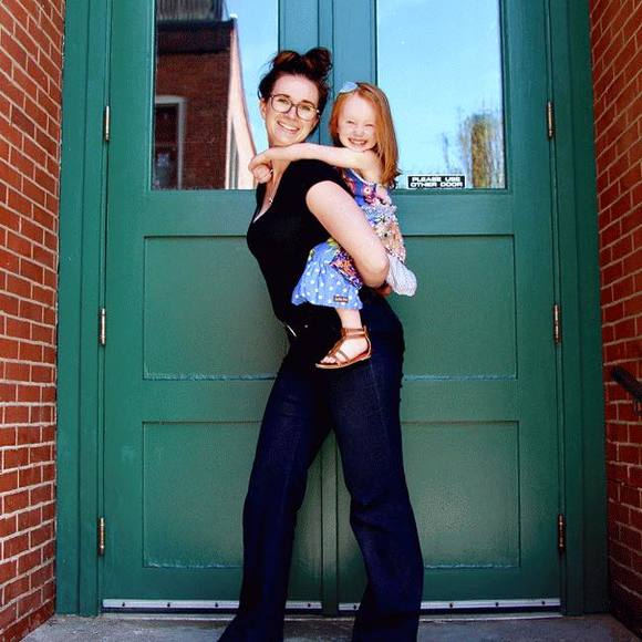 Meet your Posher, Belinda - Picture 1 of 1